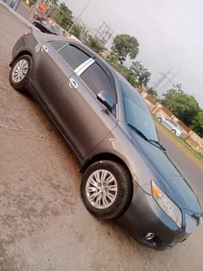 A picture of Toyota Camry Muscle XLE Full options 2010 model 4 plugs