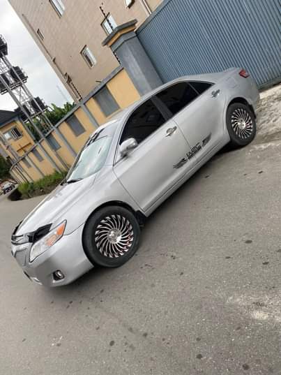 A picture of Brand Toyota Camry 2010 Sound Engine Smooth gear Sweet interior