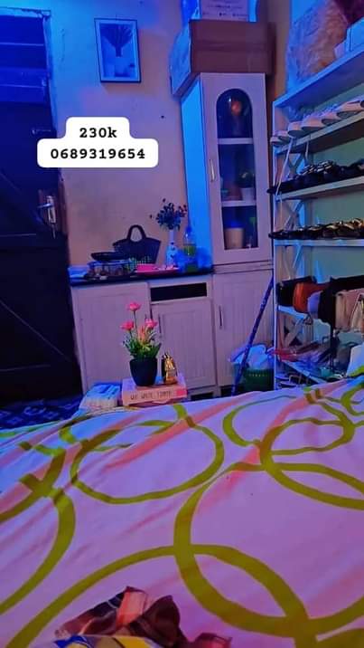 A picture of Njoo kweny group la mapambo na fenicha za ndan Kila