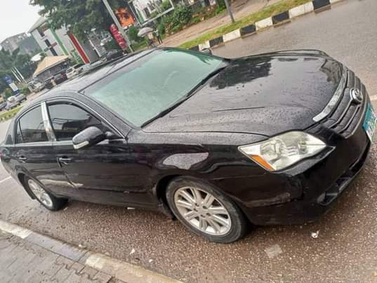 A picture of 2005 Toyota Avalon