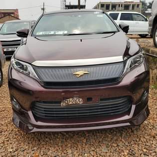 A picture of HARRIER 2015 85M