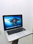 A picture of MAC BOOK PRO 2012