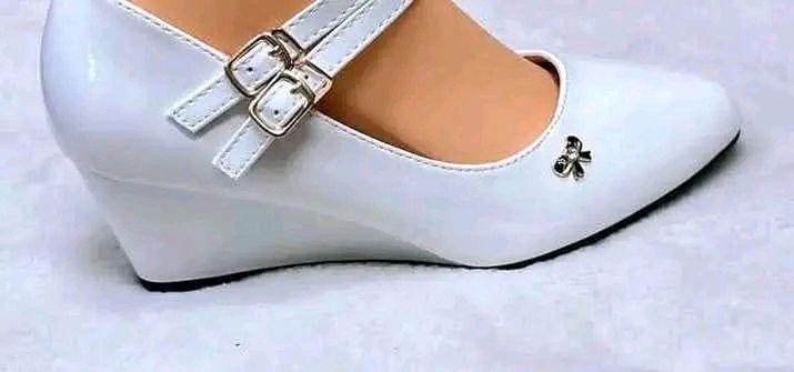 A picture of Ladies shoes
