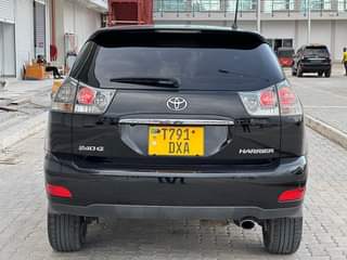 A picture of TOYOTA HARRIER