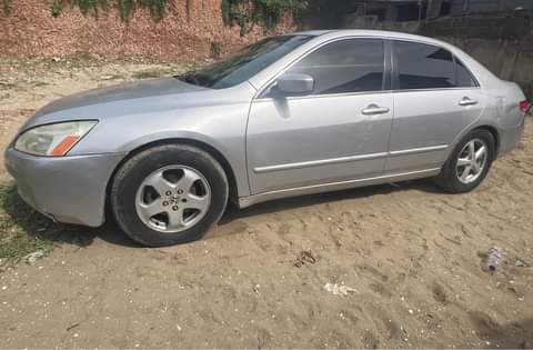 A picture of Honda accord 2004