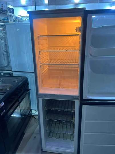 A picture of friji double door laki 330k tu