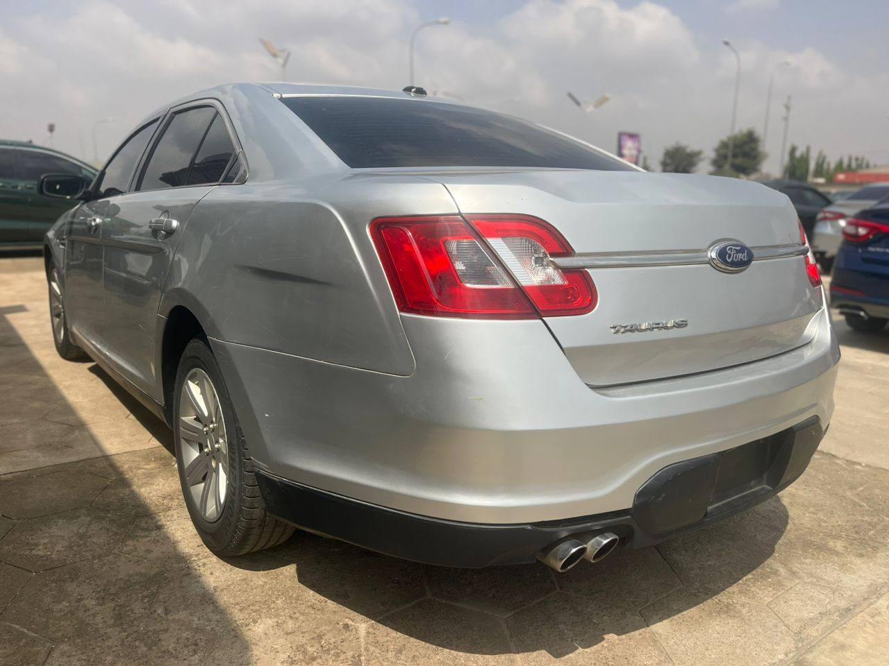 A picture of FORD TAURUS 2010 Nigerian USED KEYLESS PRICE 4M To owner