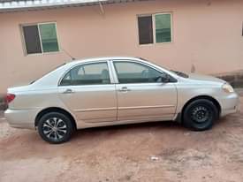 A picture of Toyota Corolla 04