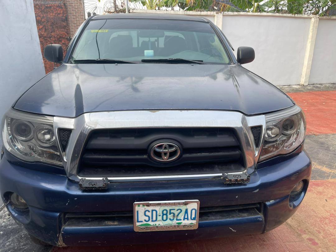 A picture of 2006 Toyota Tacoma
