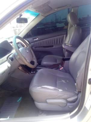 A picture of 2005 TOYOTA CAMRY XLE