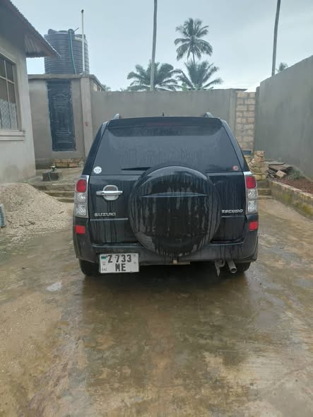 A picture of SUZUKI ESCUDO 12 5 m