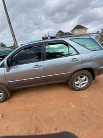 A picture of Lexus 300