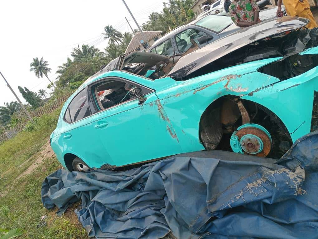 A picture of Accidental IS 250 Nothing happened to the engine and gear