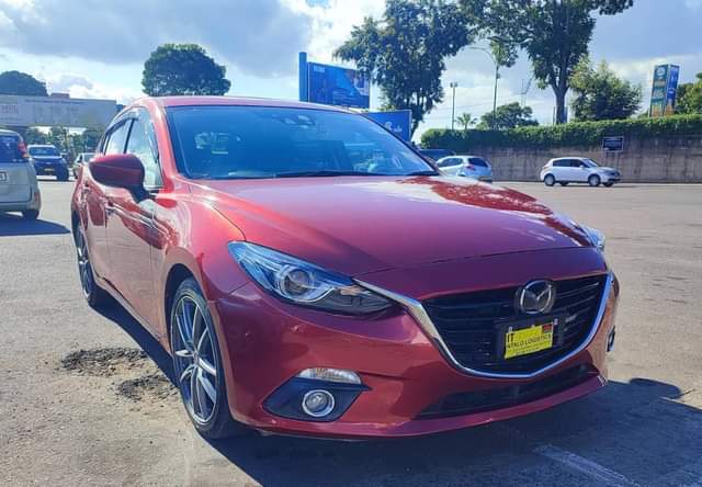 mazda axela