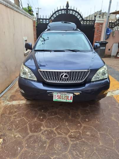 A picture of Lexus Rx 350 2010 available dm 07081155650