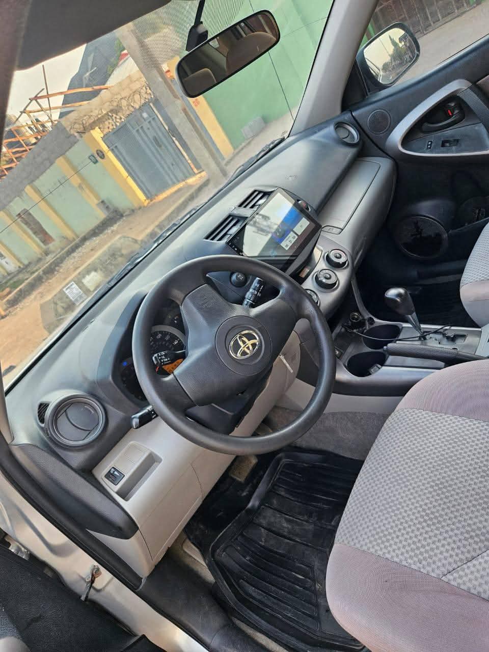 A picture of 2013 Toyota RAV4 013