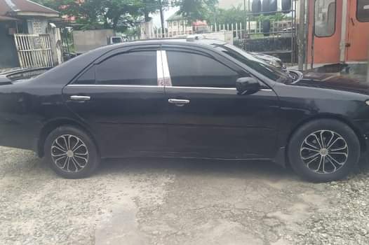 A picture of 2004 TOYOTA CAMRY