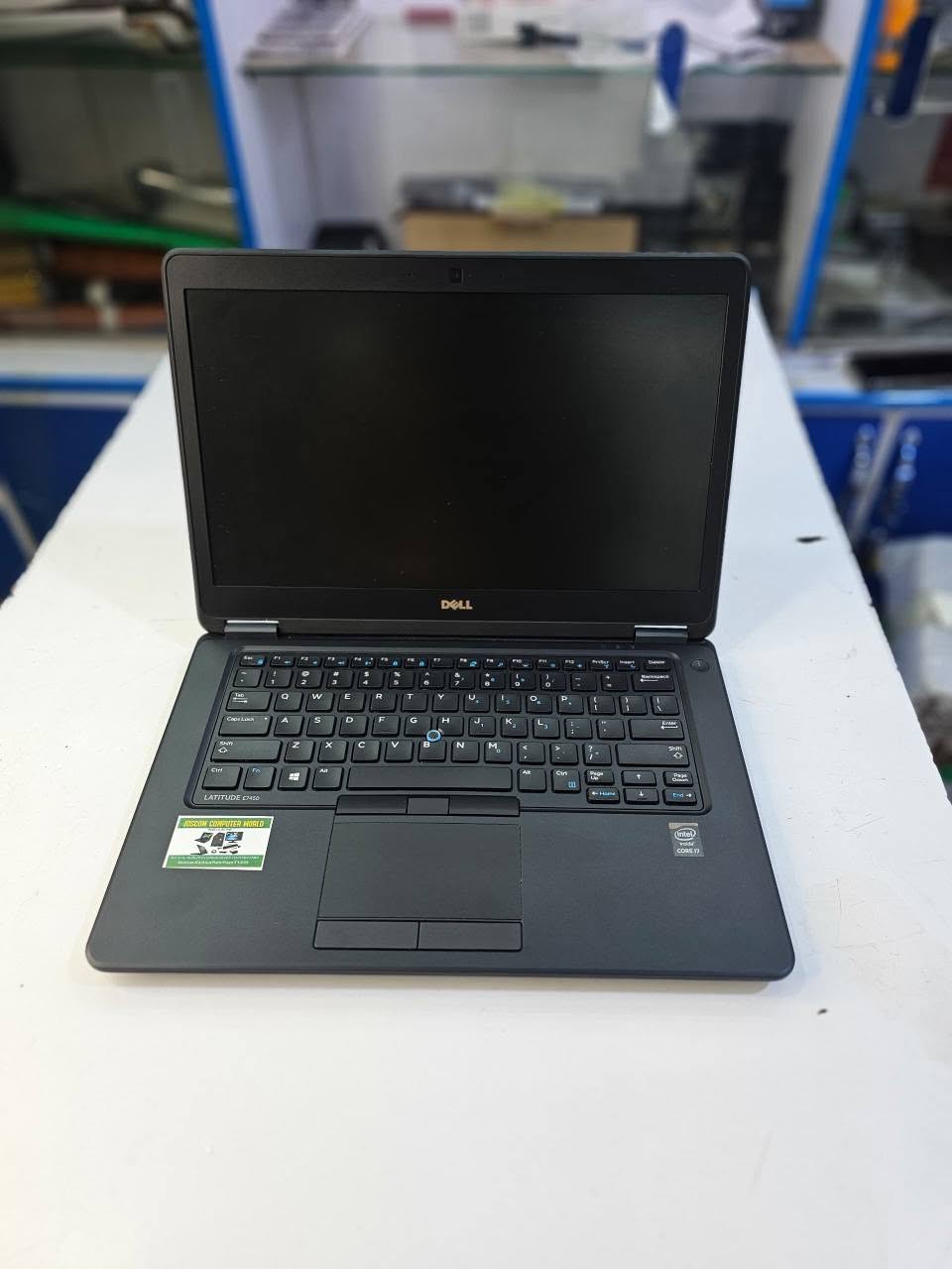 A picture of Dell latitude 7450
