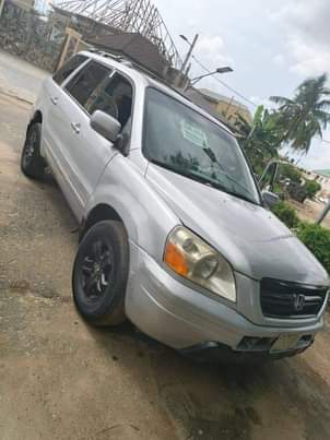 A picture of 2005 HONDA PILOT PILOT
