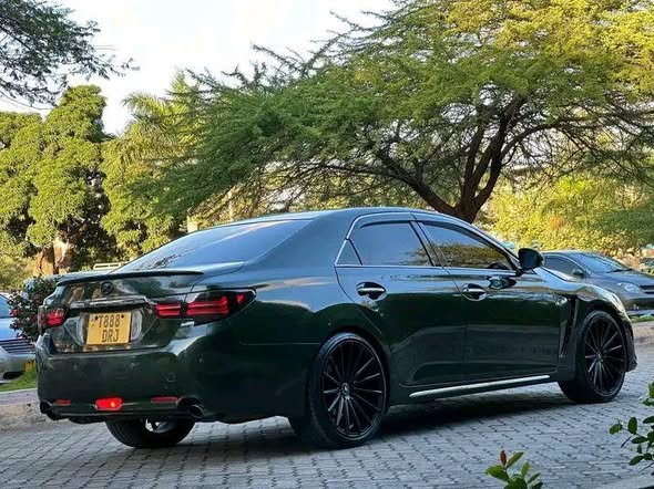 A picture of TOYOTA MARK X