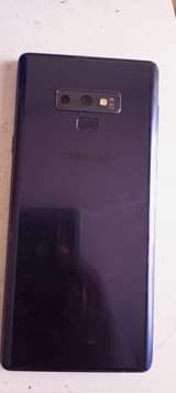 A picture of SAMSUNG NOTE9 RAM 6GB Storage 128gb crake ndogo mbele pembeni