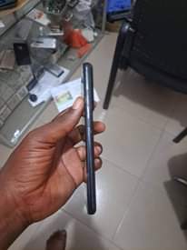 A picture of SAMSUNG S21 ULTRA GB 256 RAM 12