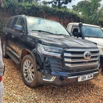 A picture of Land Cruiser V8 135m