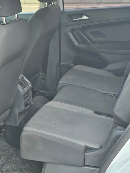 A picture of VOLKSWAGEN TIGUAN TSI 2018 4 cylinder