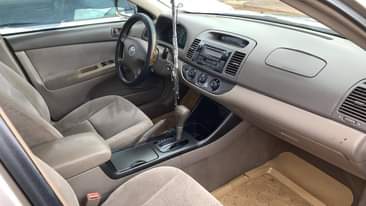 A picture of Nigerian used 2006 Toyota Camry LE Clean first body car