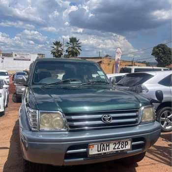 A picture of Toyota Land Cruiser tx diesel