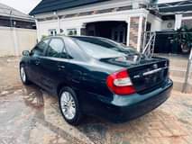 A picture of 2004 Toyota Camry
