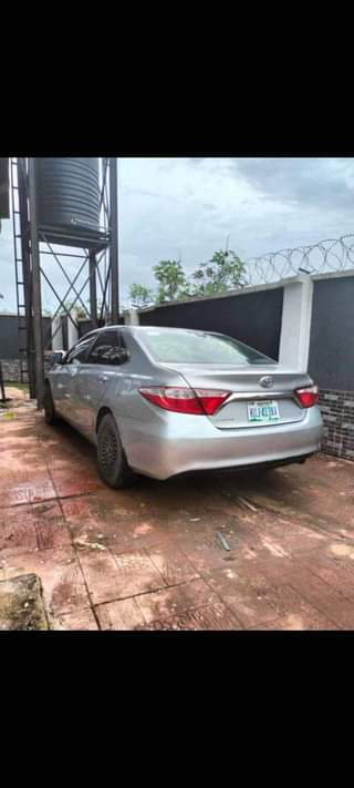 A picture of 2016 Toyota camry CE Xle
