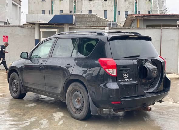 A picture of Foreign Used Toyota Rav 4 2007 2GR