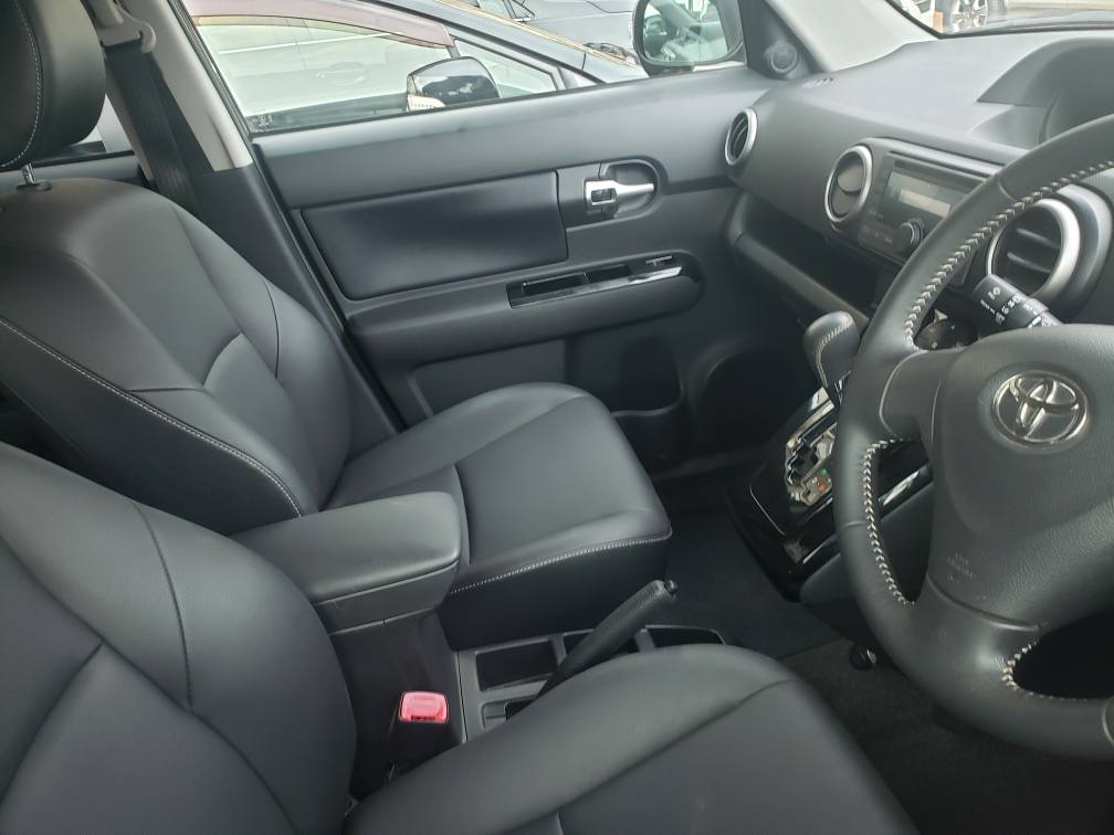 A picture of Toyota rumion