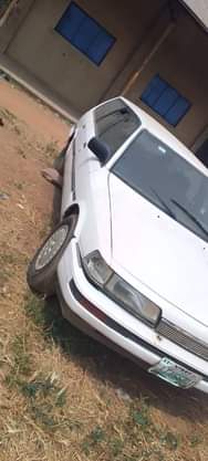 A picture of Toyota Camry old model wagon manual transmission is available with