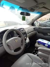 A picture of Nigeria used Toyota Sienna