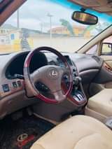 A picture of Lexus Rx300