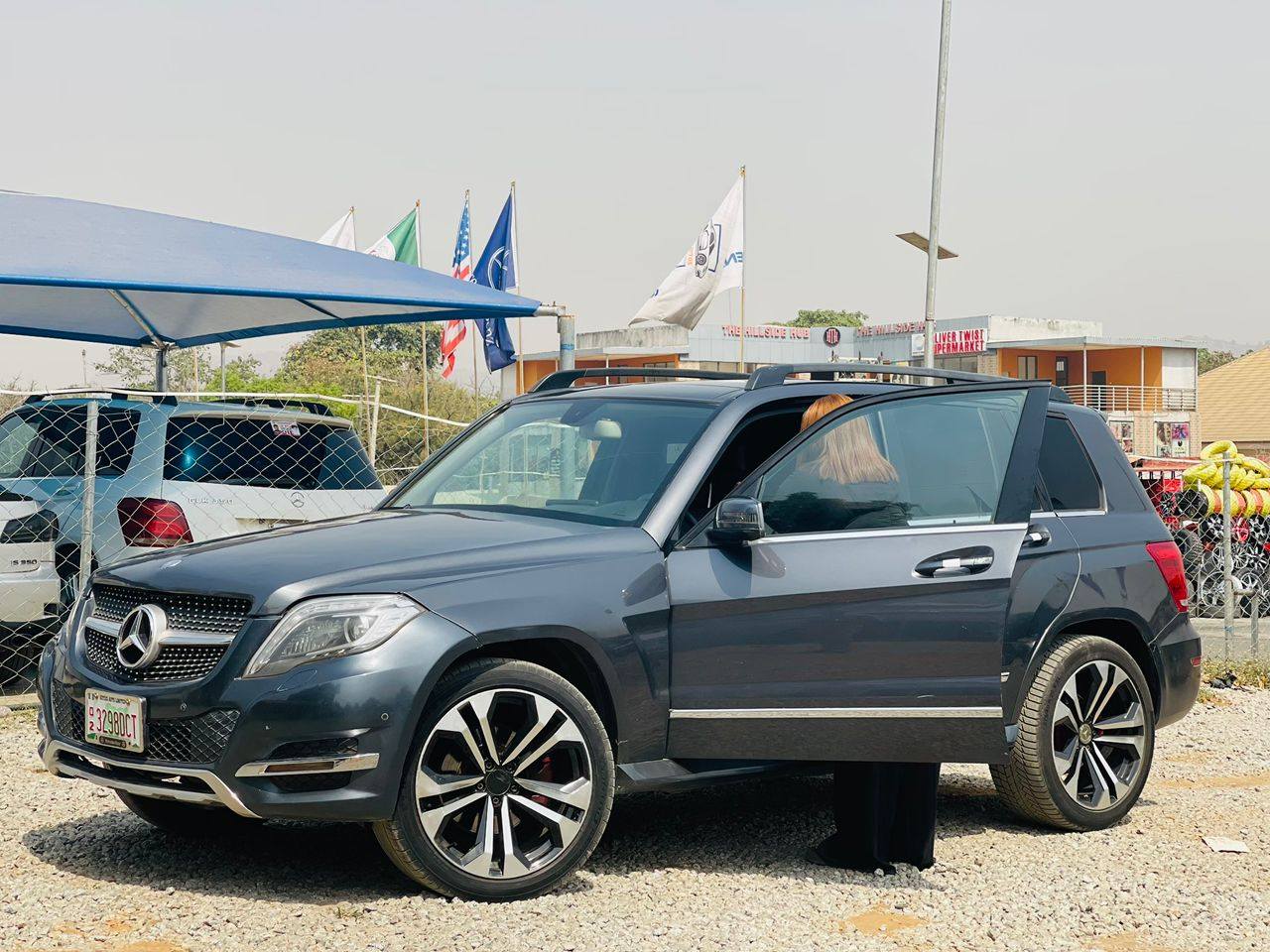 A picture of Sharpest M B GLK 2010 2015 model Chilling AC Engine
