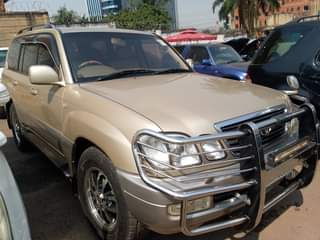 A picture of TOYOTA LANDCRUISER