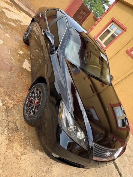 A picture of Lexus Es 350