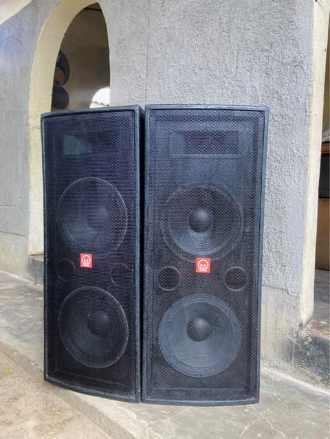 speakers