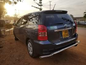 A picture of Toyota wish 2004 model 1800cc 20 million Call 0757953488