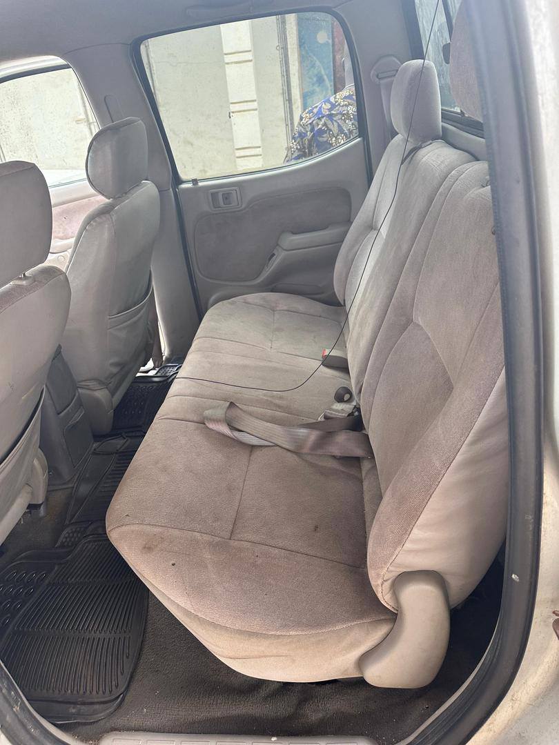 A picture of Pure 1st body Tacoma 2004 Model clean as seen nothing