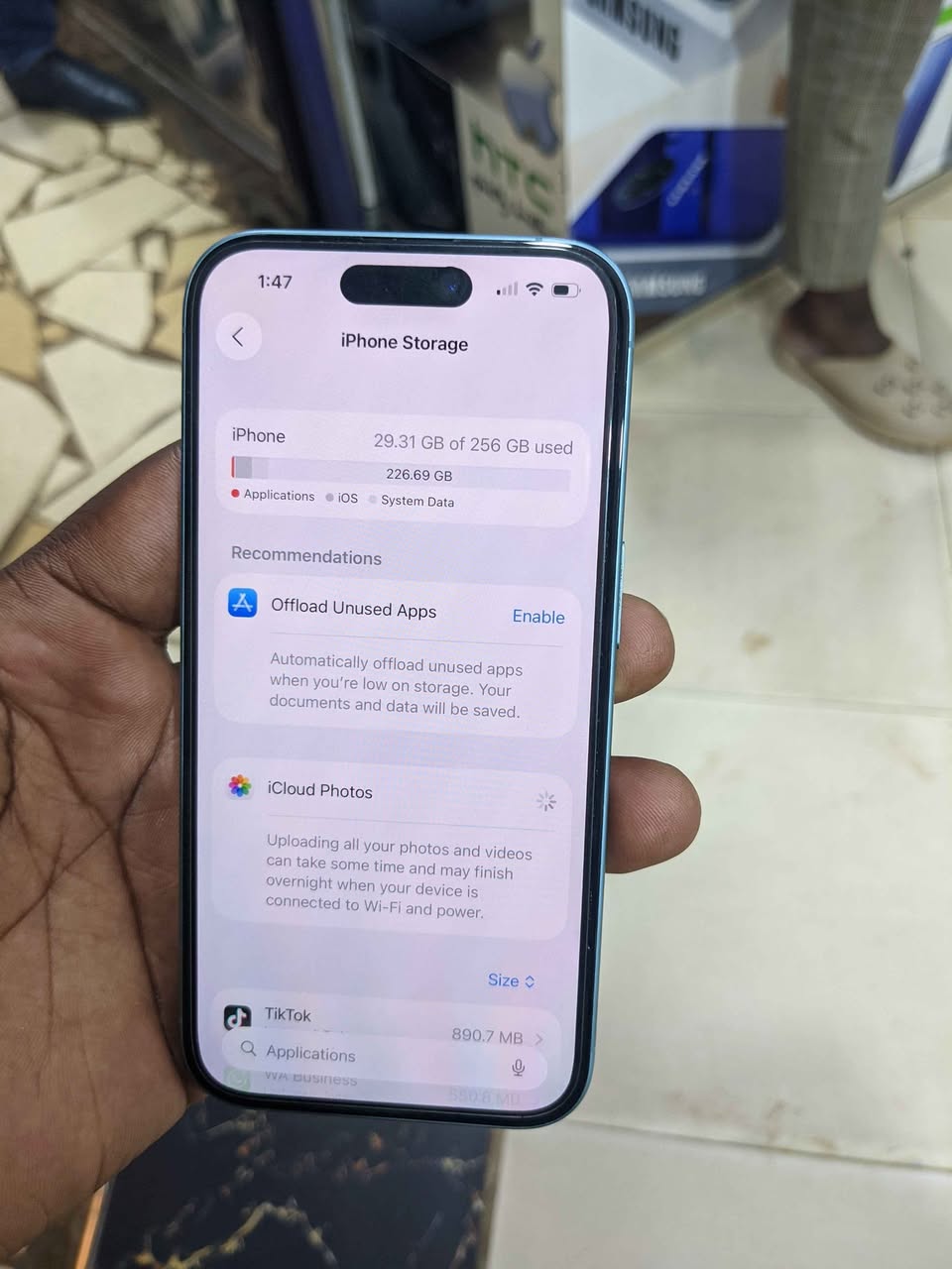 A picture of Iphone16