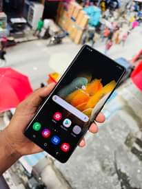 A picture of Samsung S21 ultra
