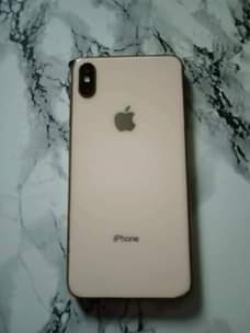 A picture of IPhone xs max