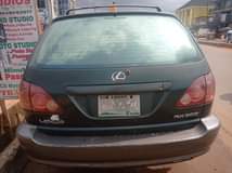 A picture of 2000 Lexus RX 300