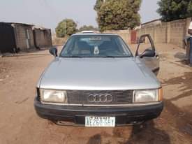 A picture of 1996 Audi Volkswagen 900000