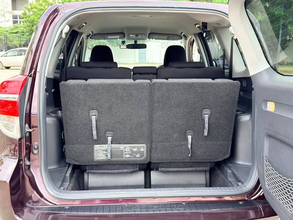 A picture of Price 42 500 000 2557 69617116 Toyota vanguard Model 2010