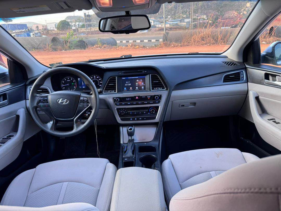 A picture of Hyundai sonata sport 2017
